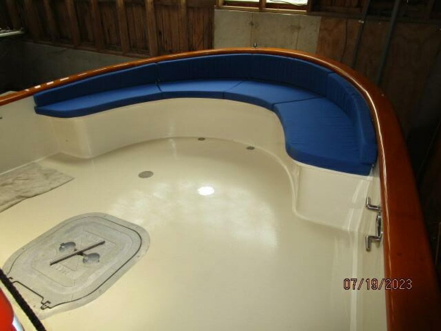 43' Flowers aftdeck2