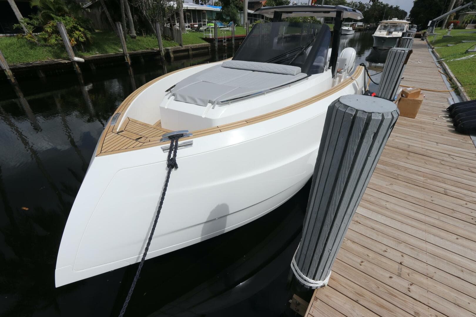 2024 Astondoa 377 Coupe Outboard
