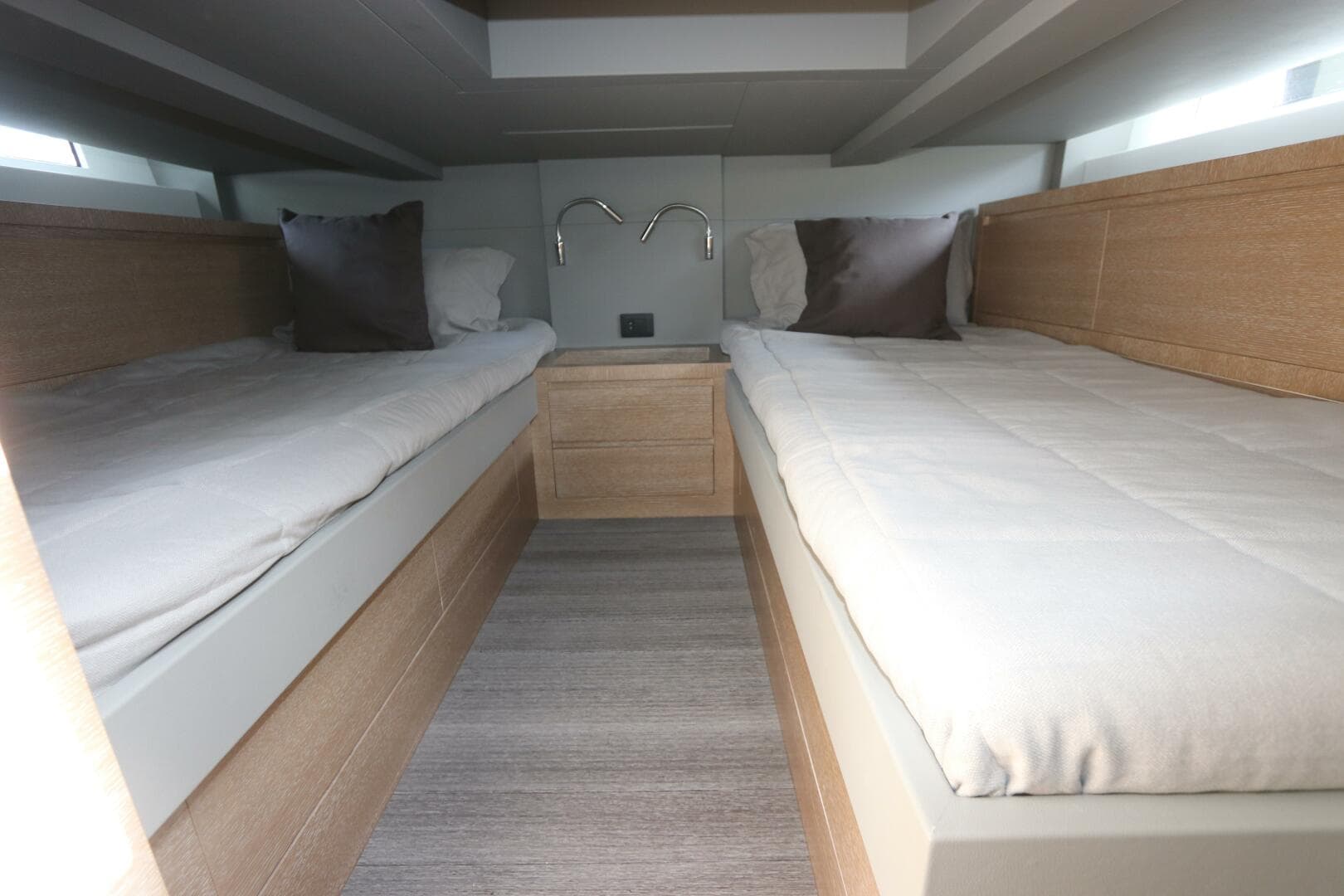 2024 Astondoa 377 Coupe Outboard