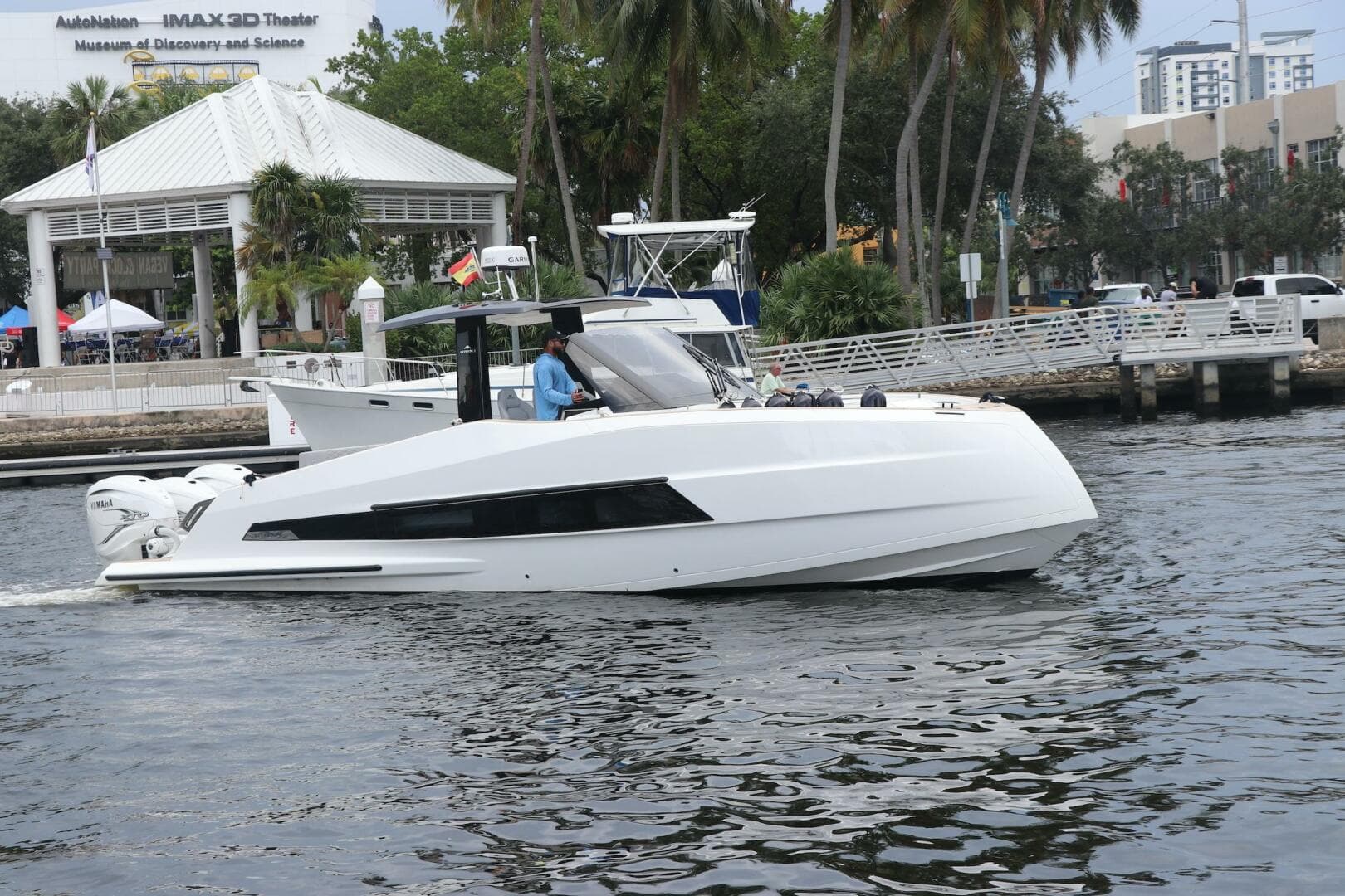 2024 Astondoa 377 Coupe Outboard