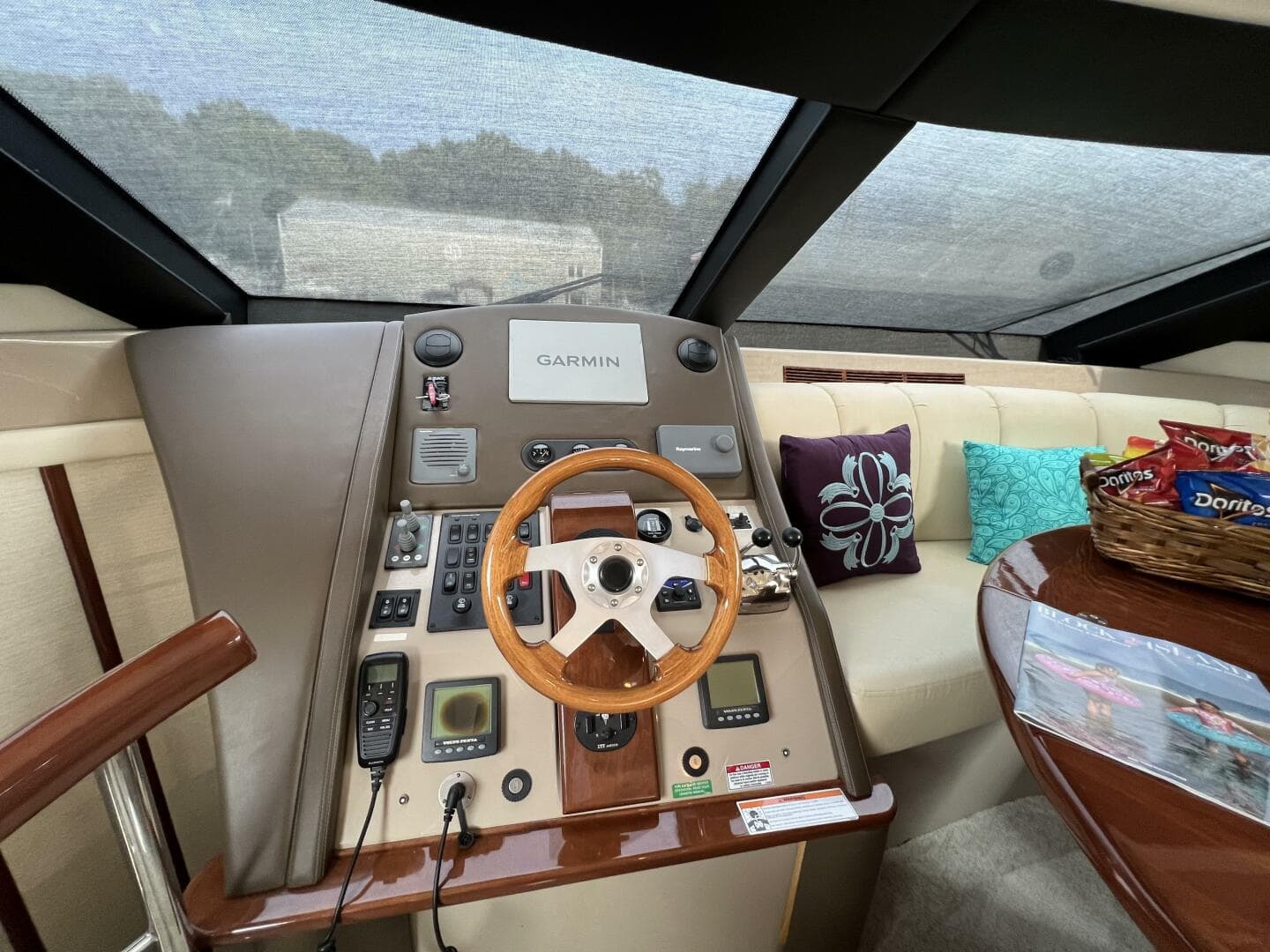 2008 Marquis 59 Fly Bridge - Markham Edition