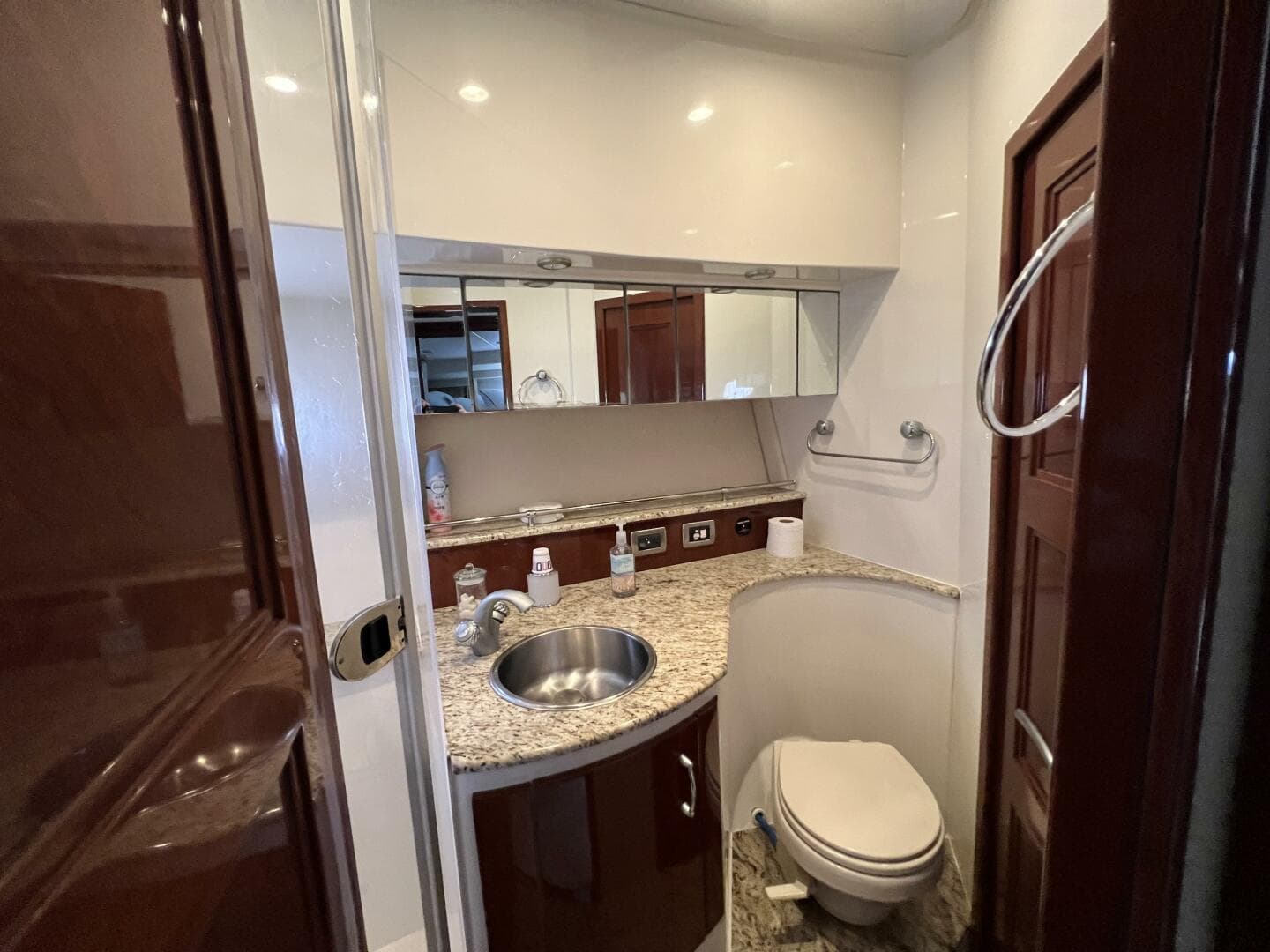 2008 Marquis 59 Fly Bridge - Markham Edition