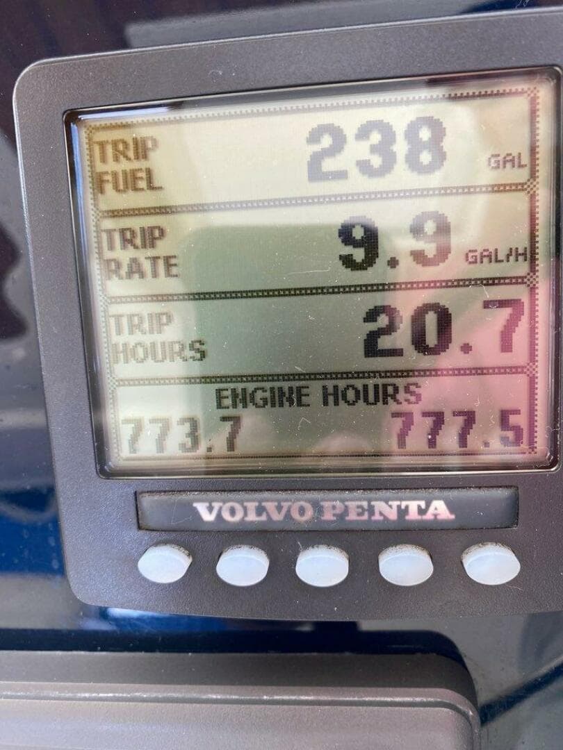 2009 Tiara Yachts 4300 Sovran