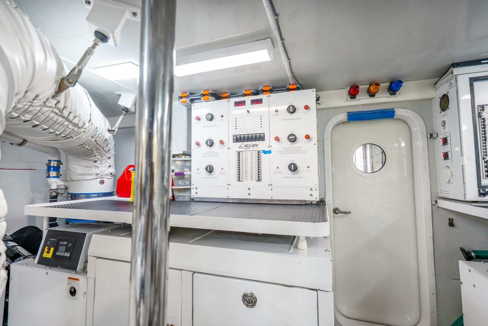 2008 Lazzara Yachts 116