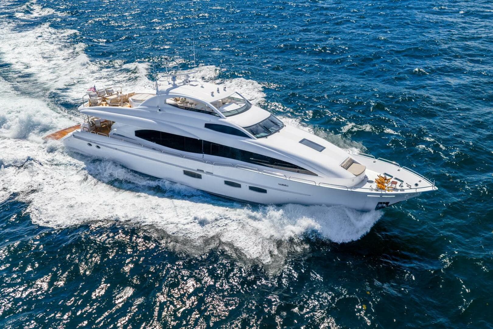 2008 Lazzara Yachts 116