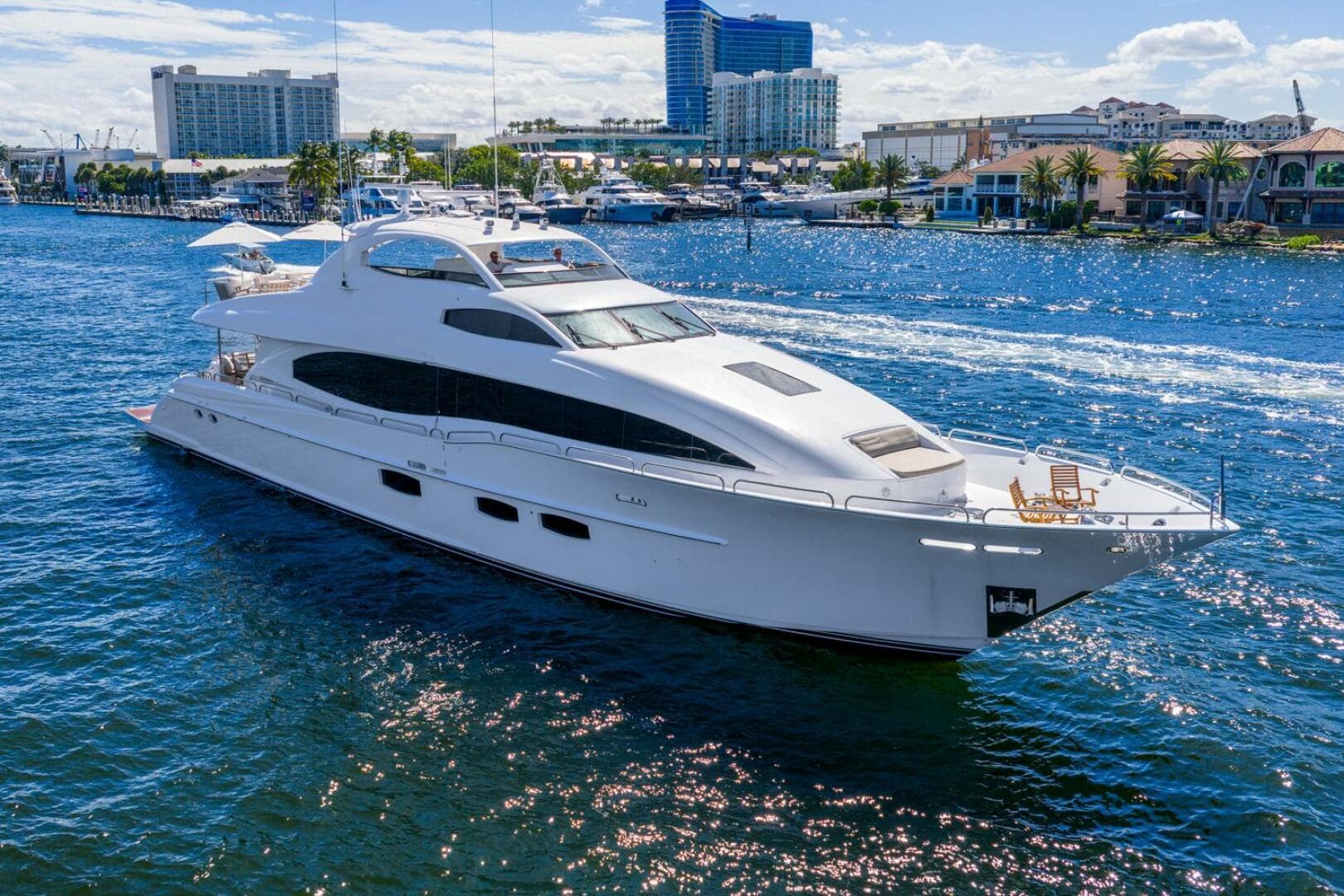 2008 Lazzara Yachts 116