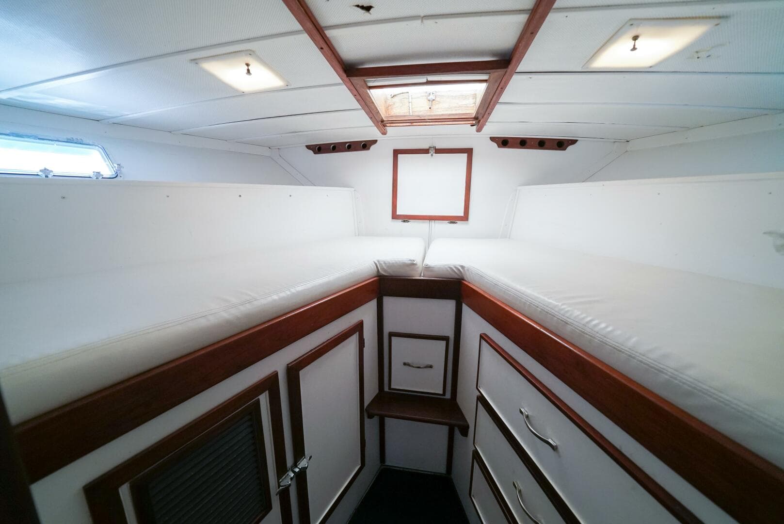 1979 Trojan 45 Convertible Hook'em