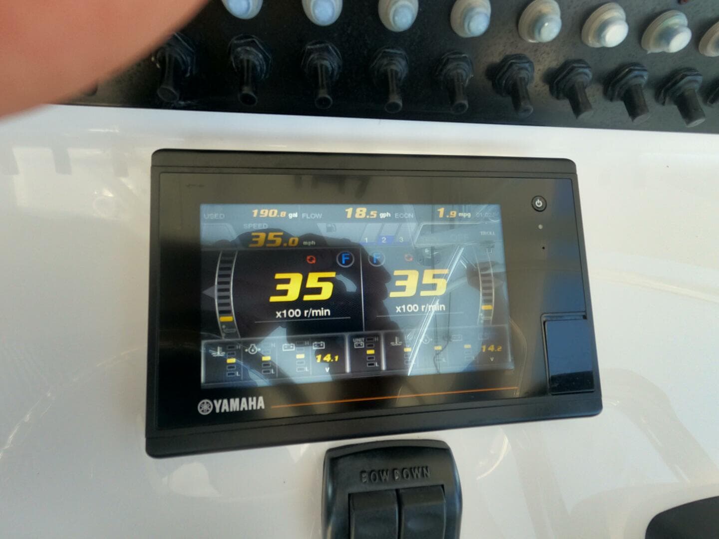 2018 Contender 32 ST