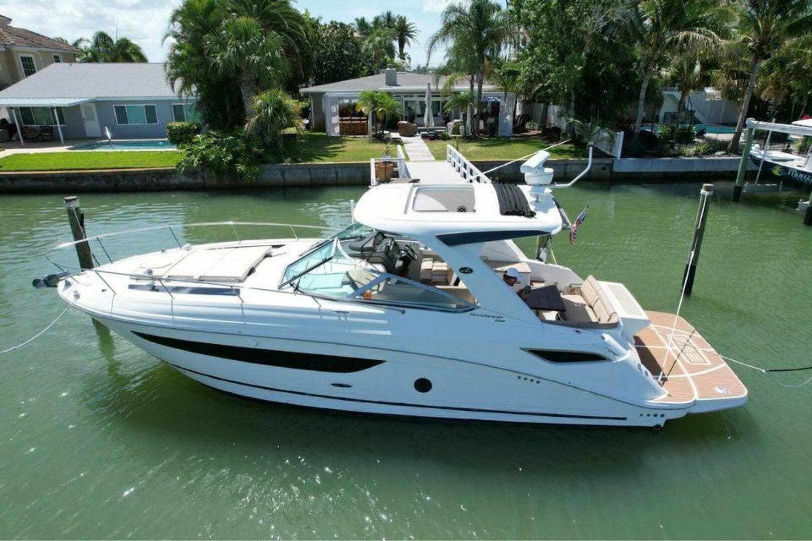 2016 Sea Ray 350 Sundancer