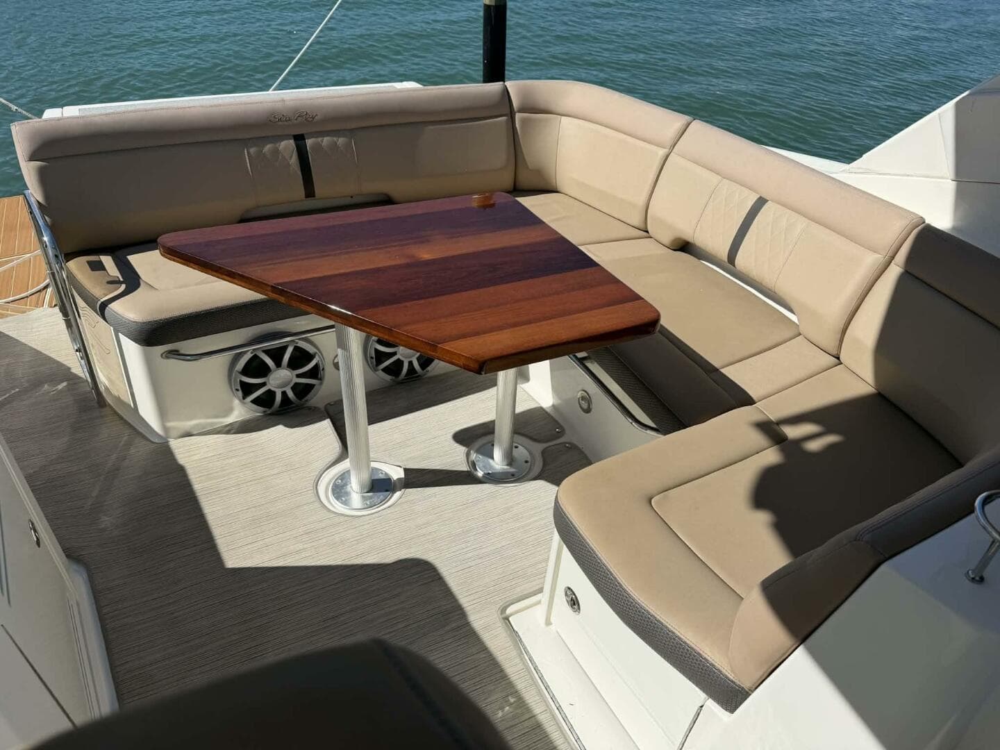 2016 Sea Ray 350 Sundancer