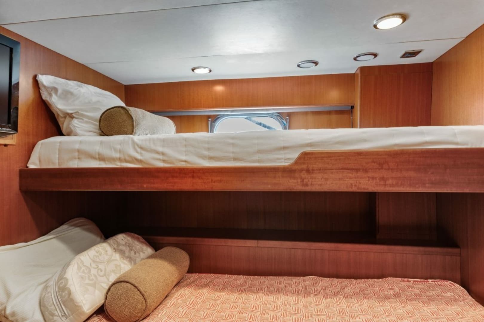 2009 Ocean Alexander 74 Flybridge