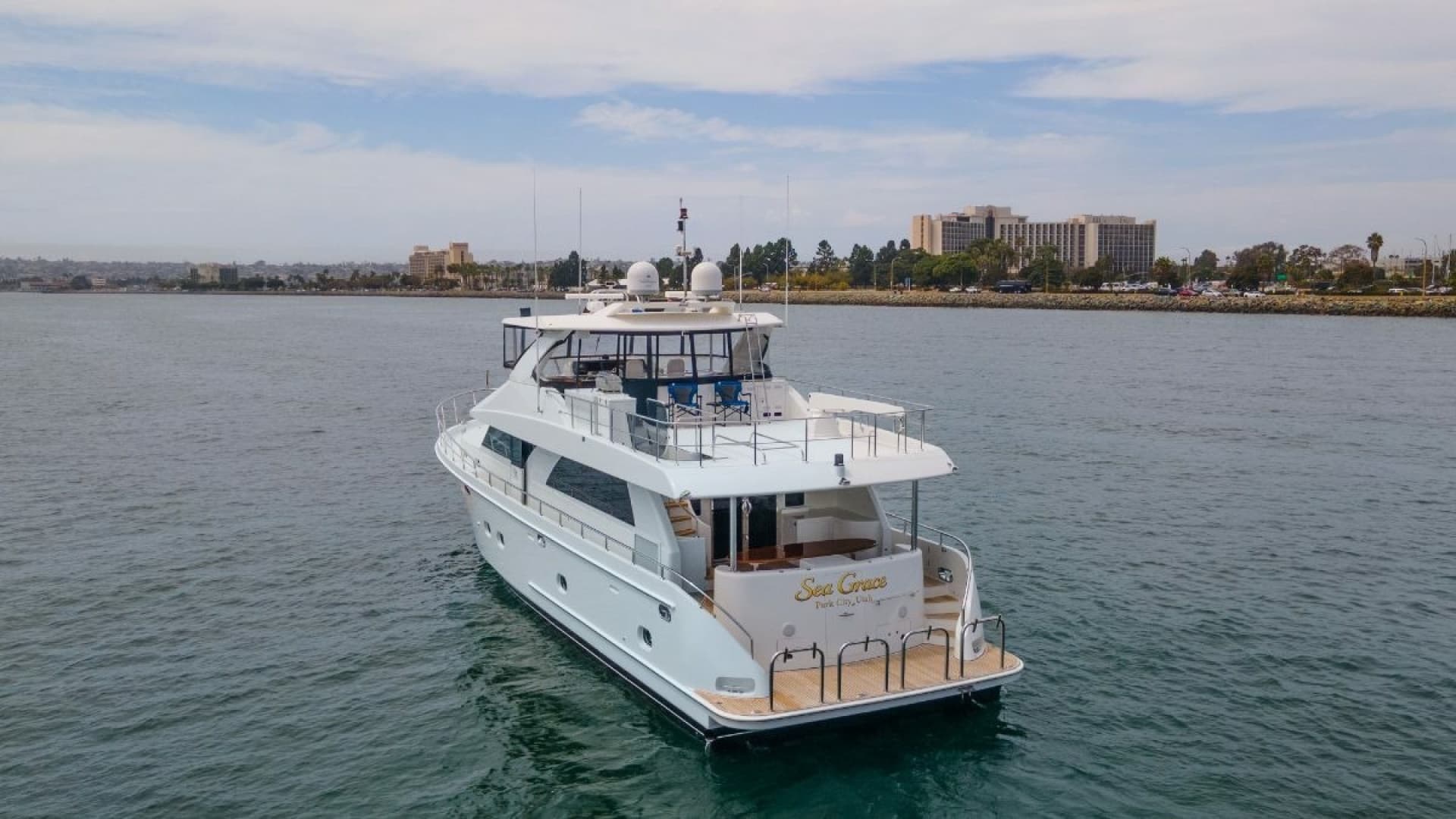2009 Ocean Alexander 74 Flybridge