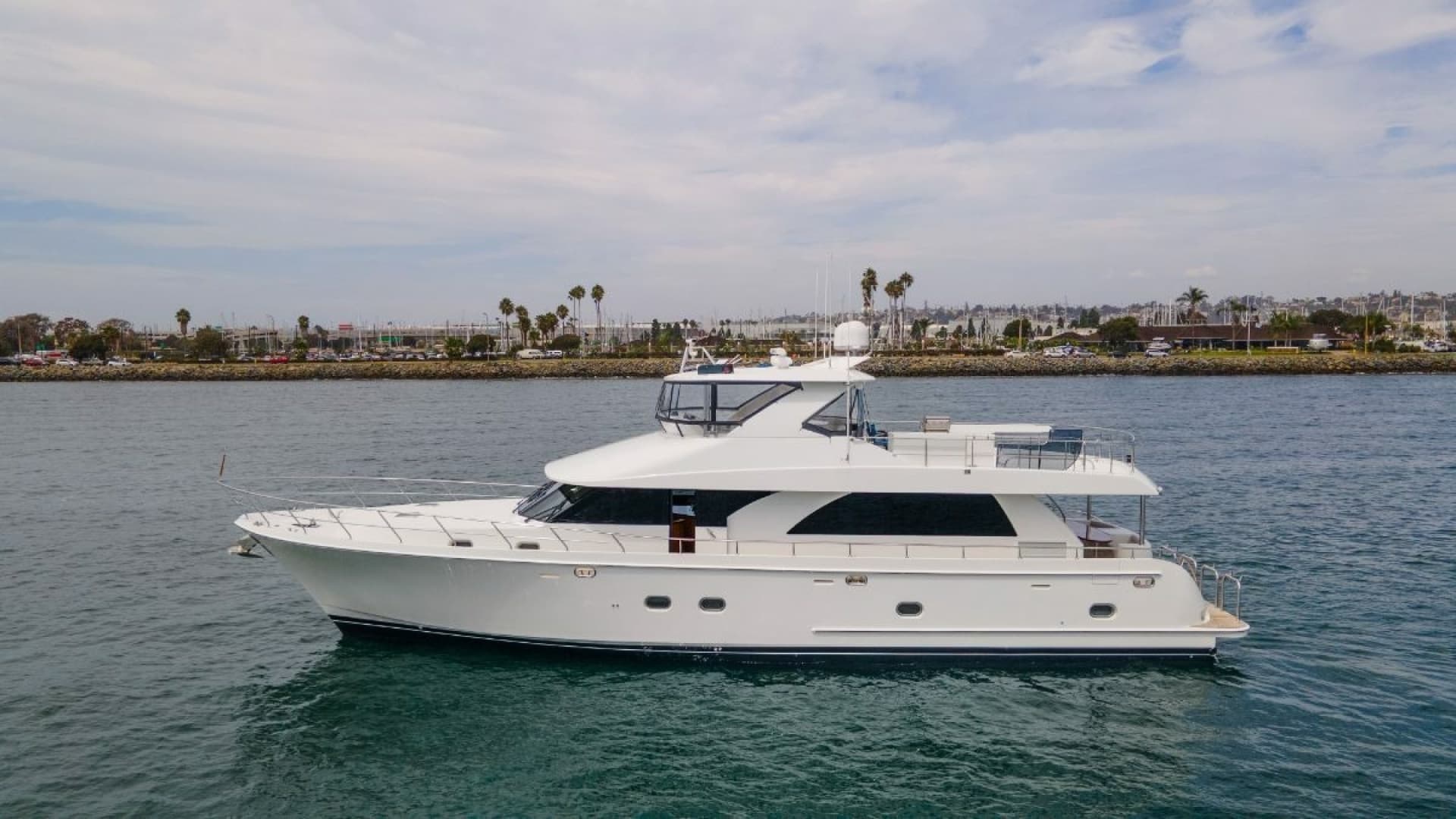 2009 Ocean Alexander 74 Flybridge