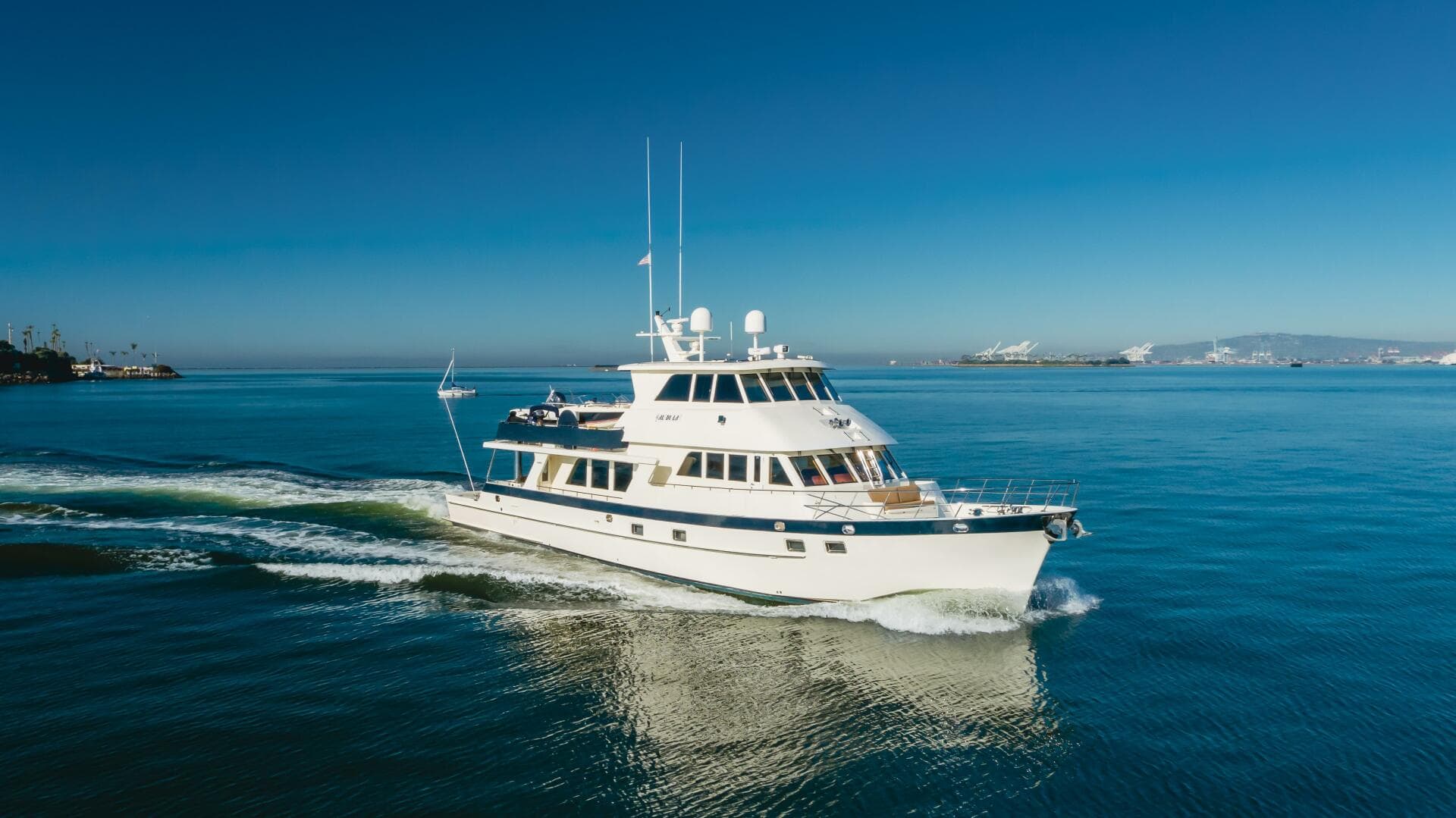 2007 Grand Alaskan Enclosed Bridge CPMY