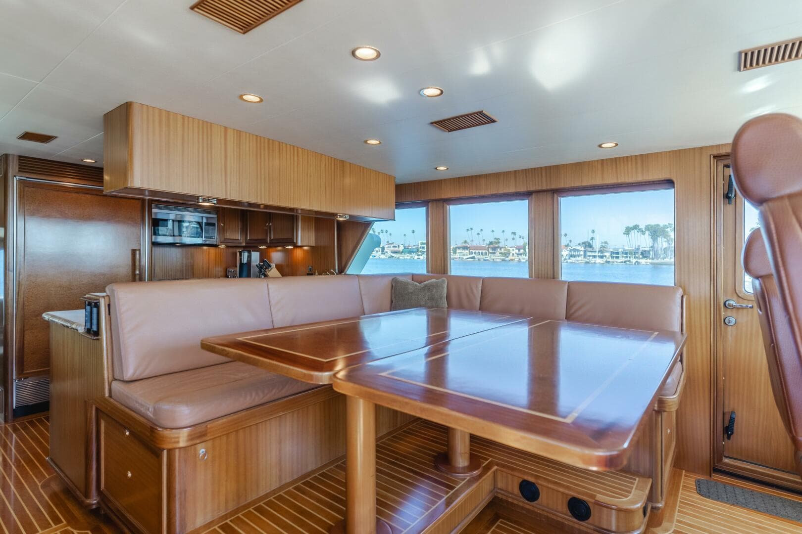 2007 Grand Alaskan Enclosed Bridge CPMY