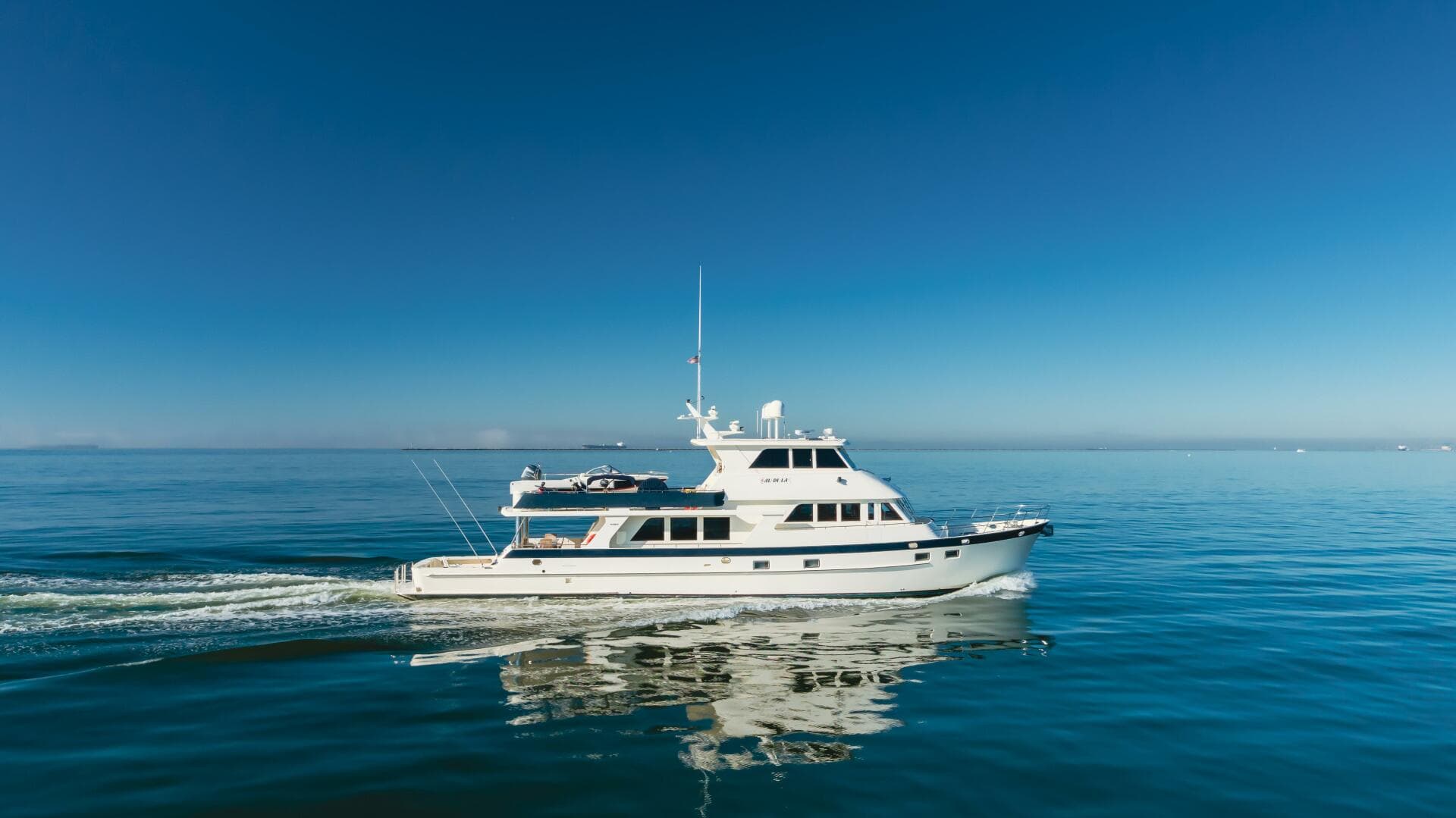 2007 Grand Alaskan Enclosed Bridge CPMY