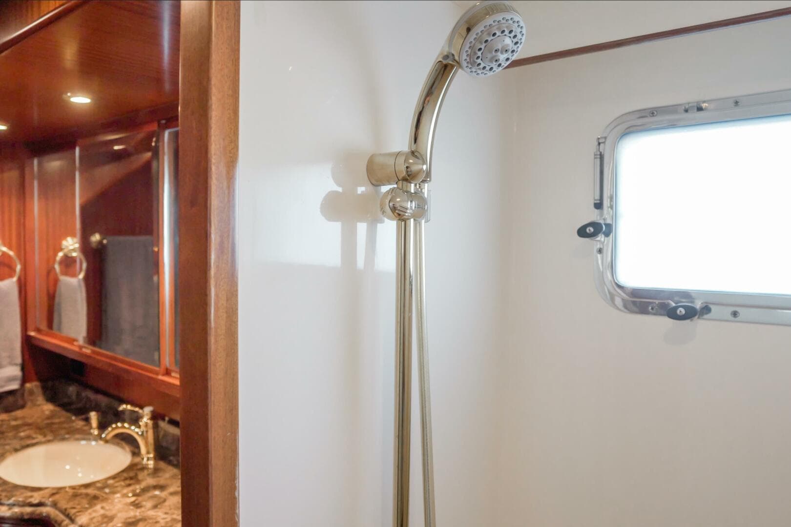 2007 Grand Alaskan Enclosed Bridge CPMY