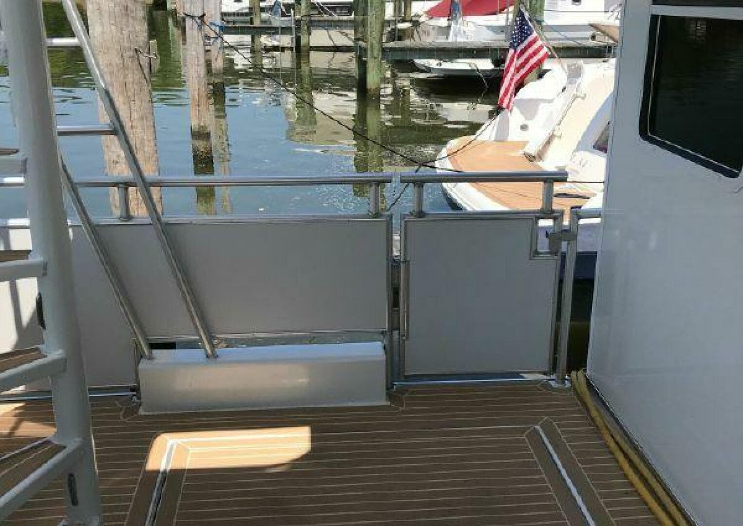 2017 Sumerset Houseboat