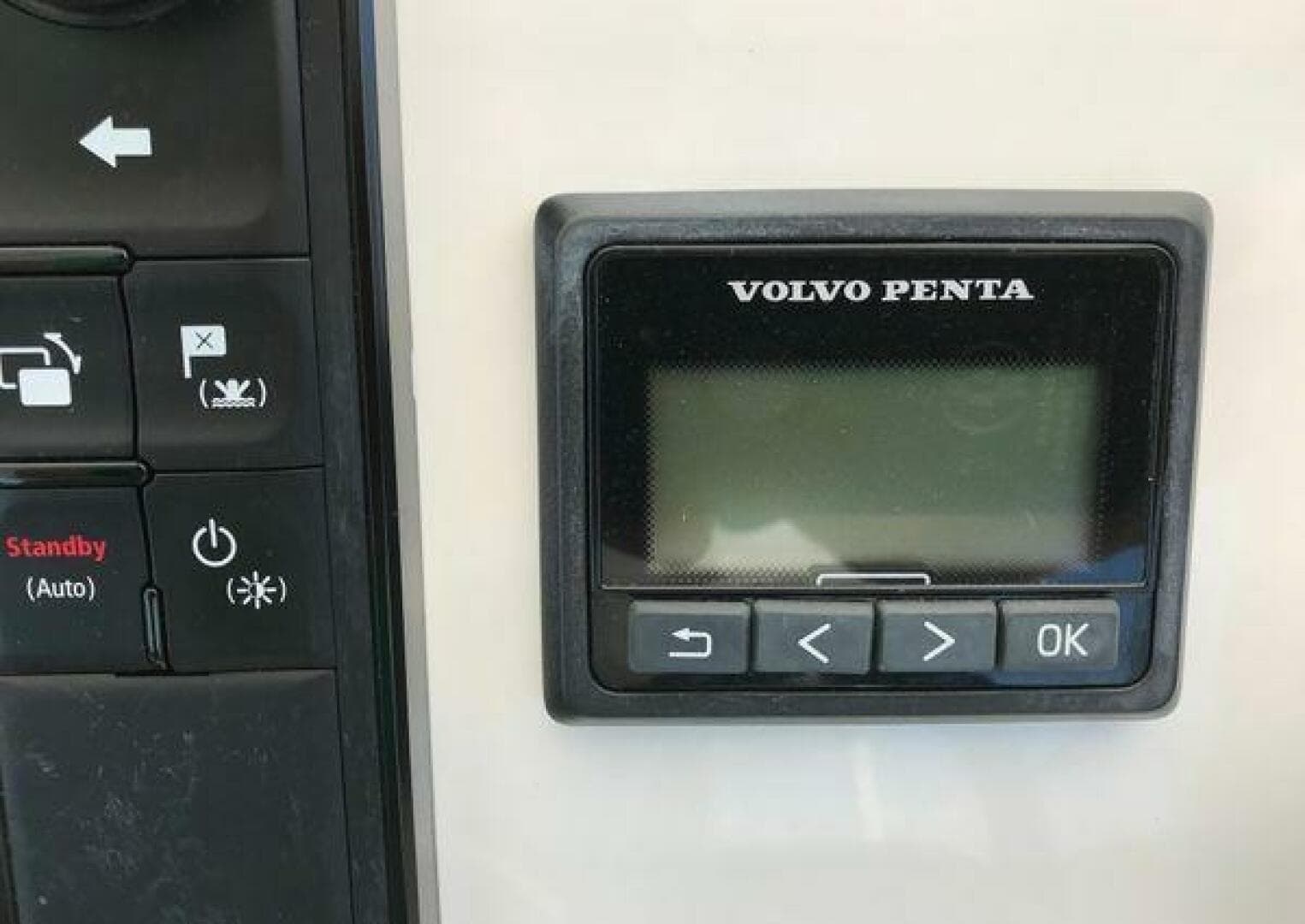 2017 Sumerset Houseboat