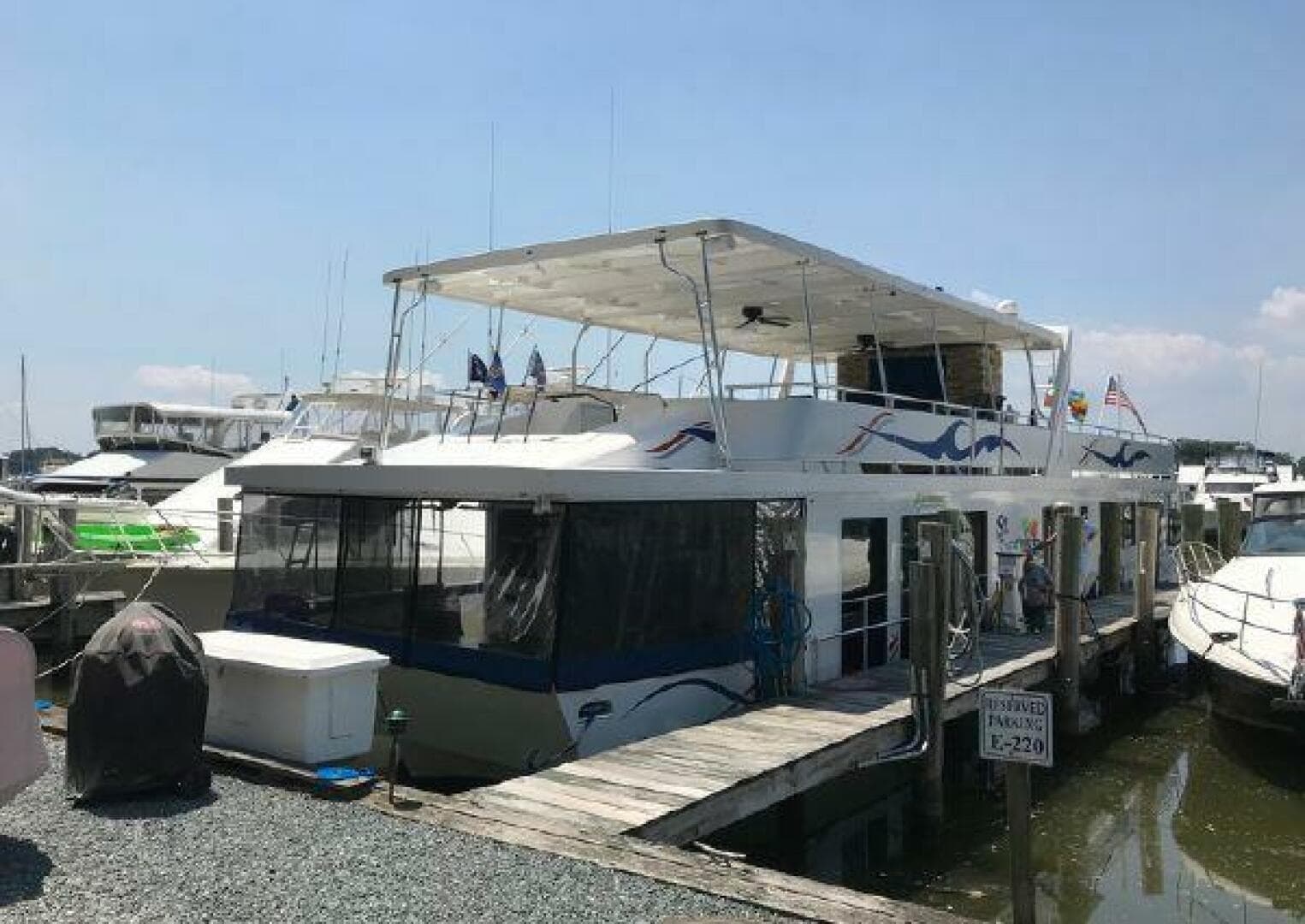 2017 Sumerset Houseboat