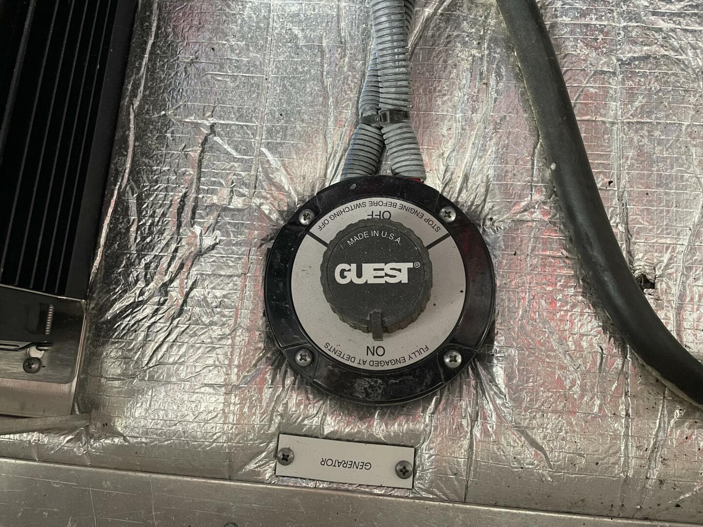 2006 Rinker Express Cruiser