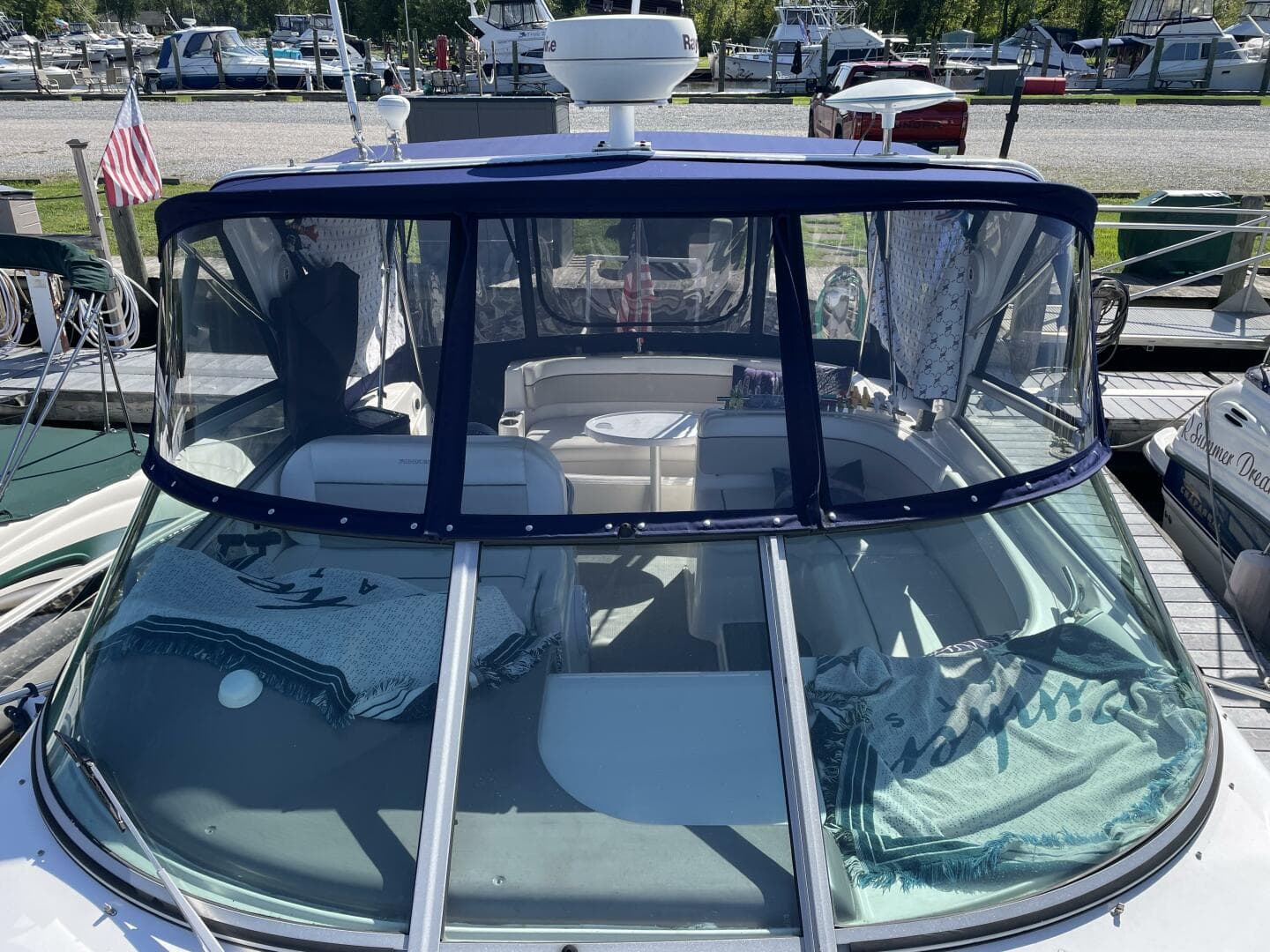 2006 Rinker Express Cruiser