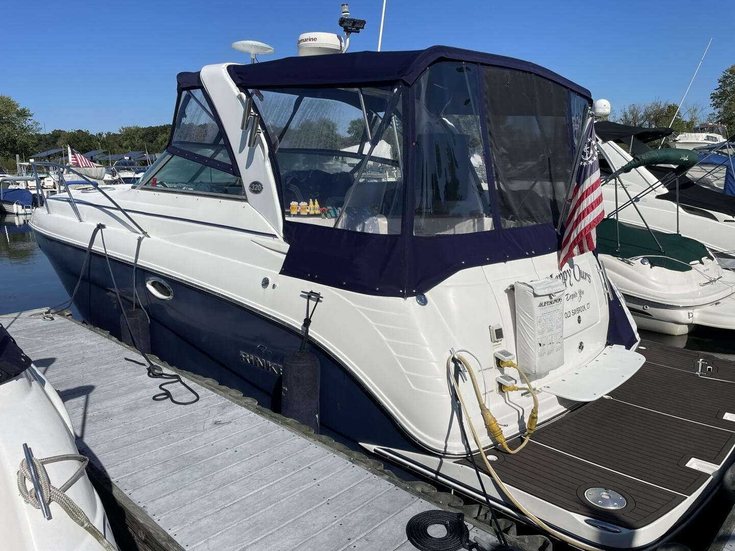 2006 Rinker Express Cruiser