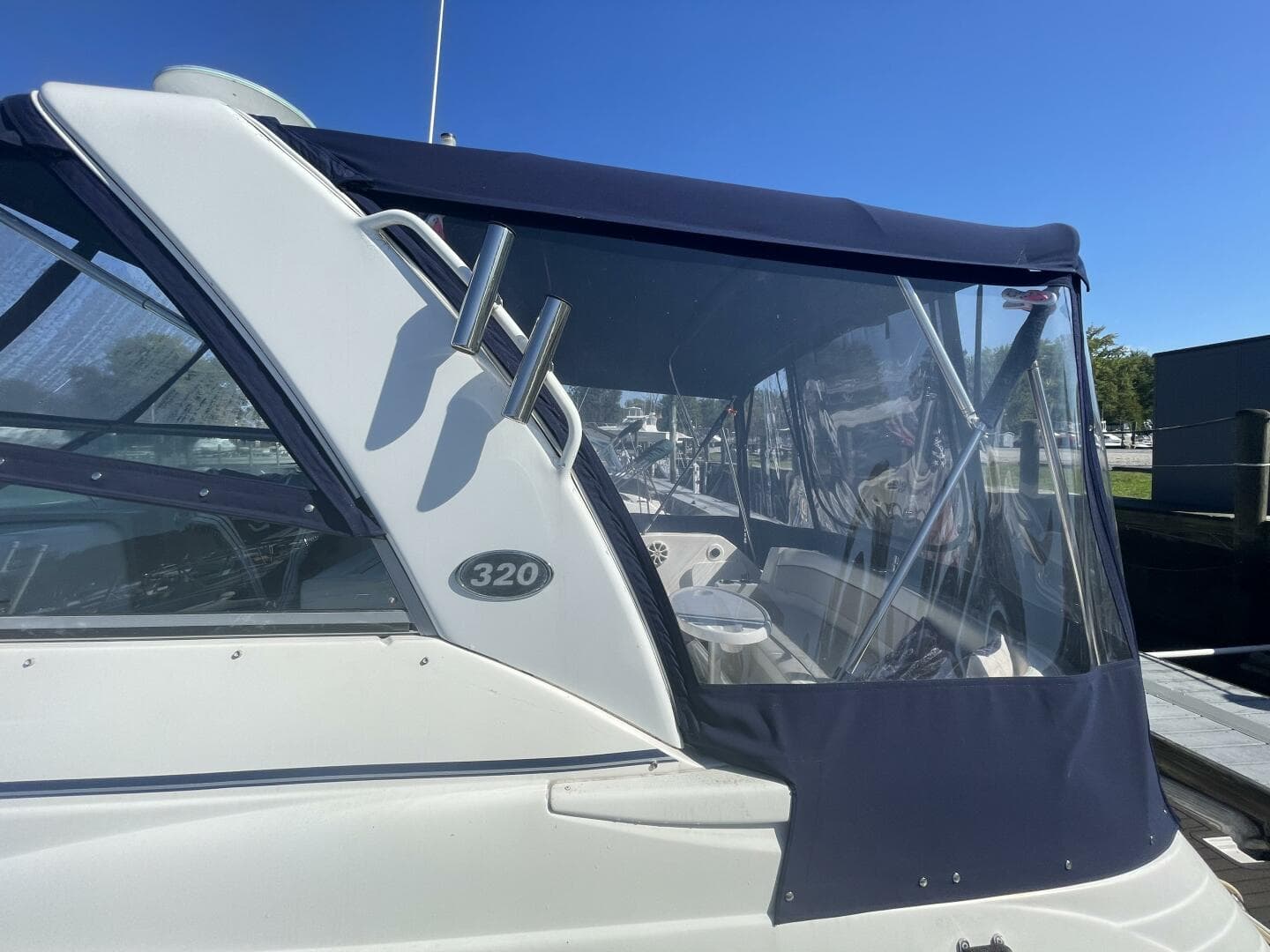 2006 Rinker Express Cruiser