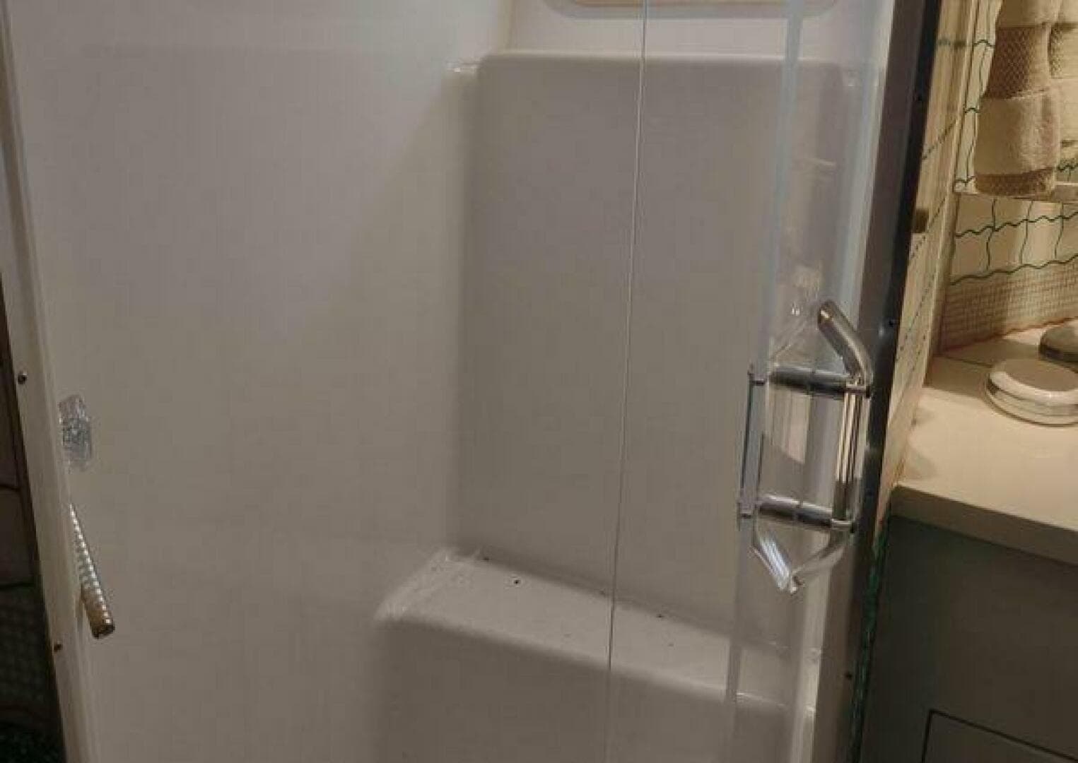 1996 Hatteras 50' Sport Deck