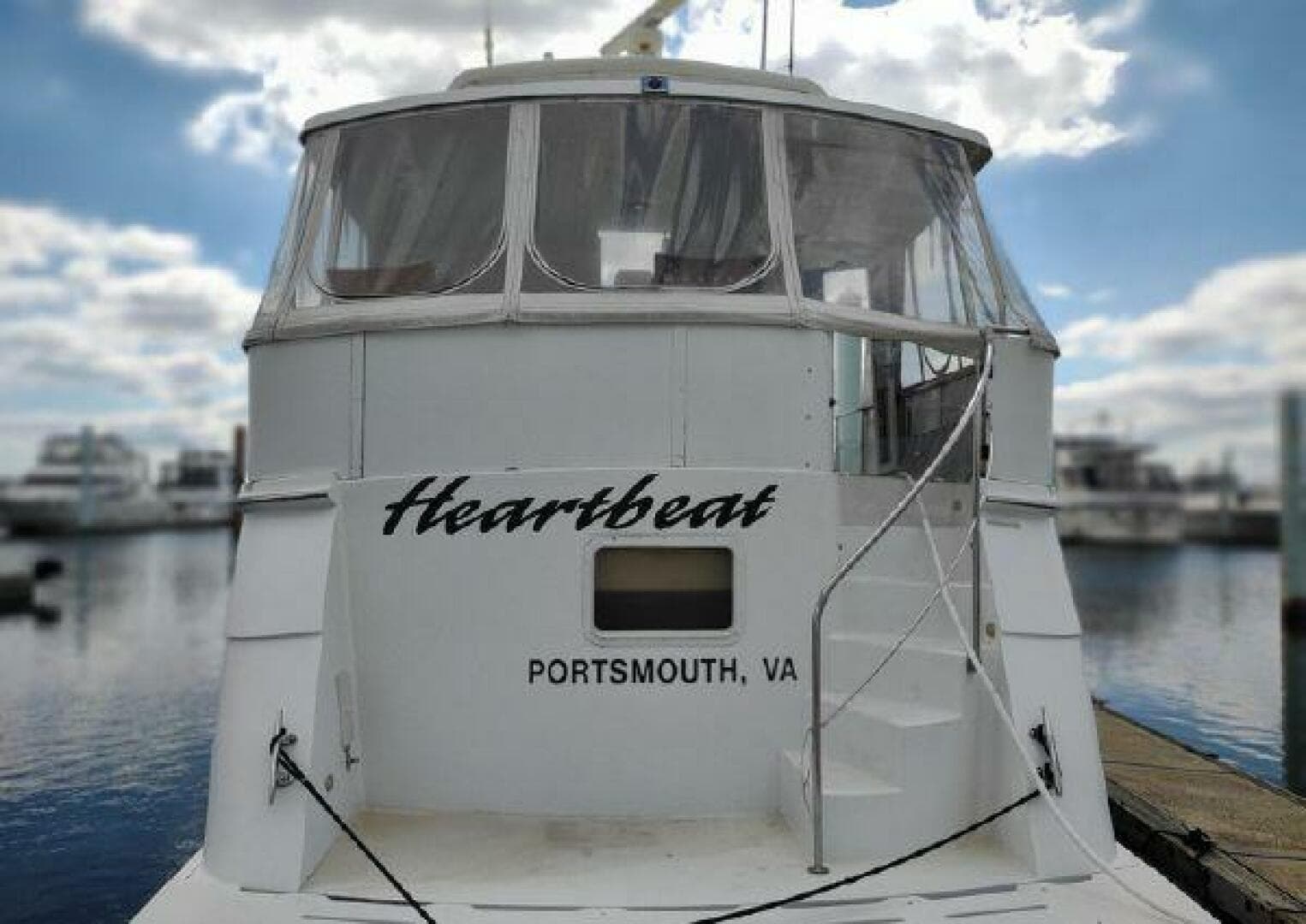 1996 Hatteras 50' Sport Deck