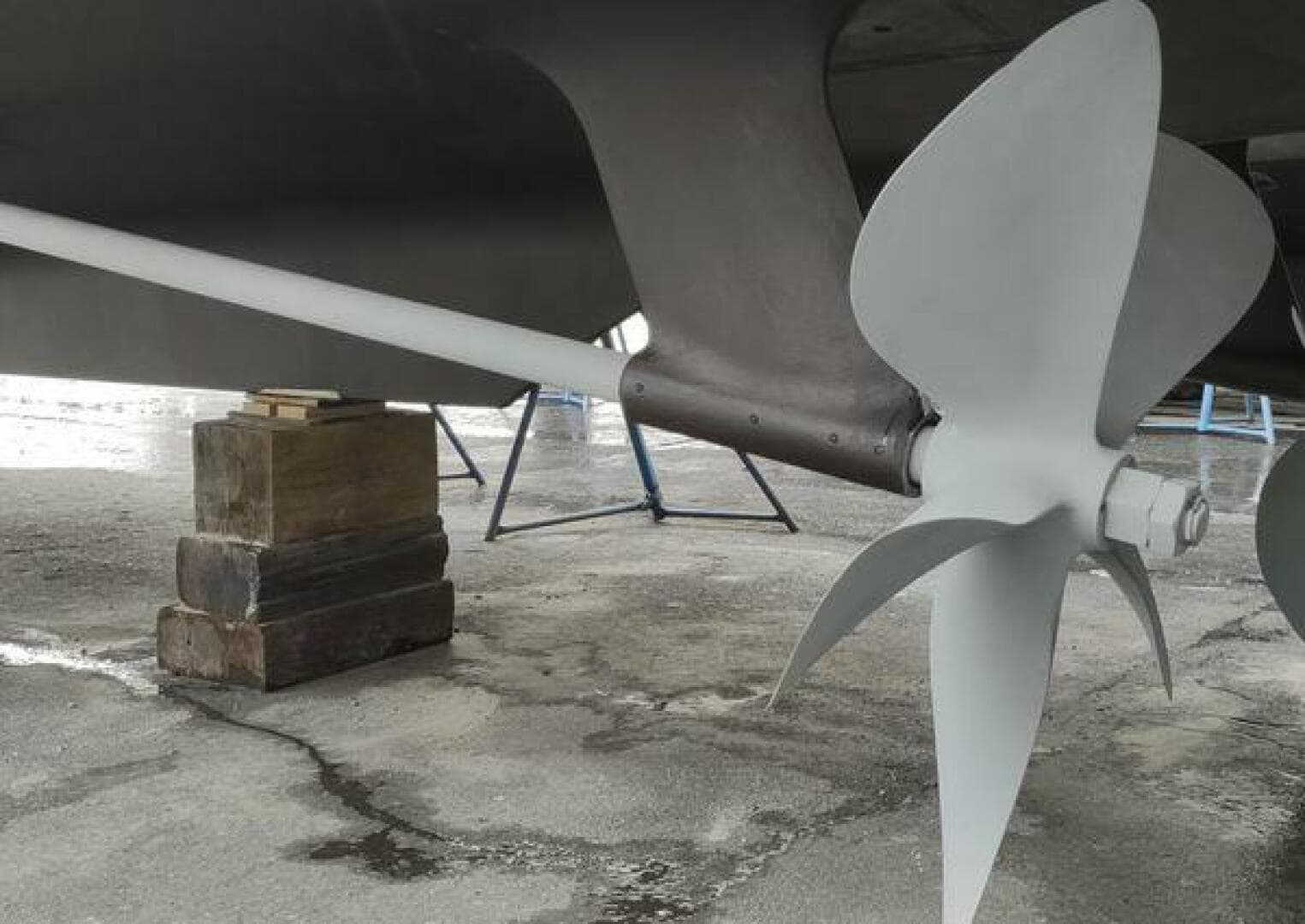 1996 Hatteras 50' Sport Deck