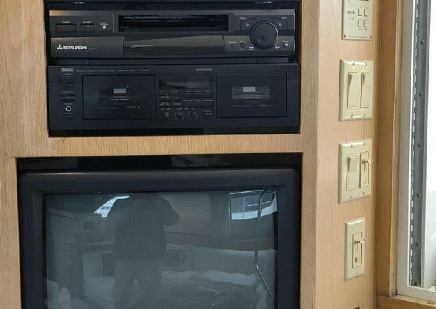 1996 Hatteras 50' Sport Deck