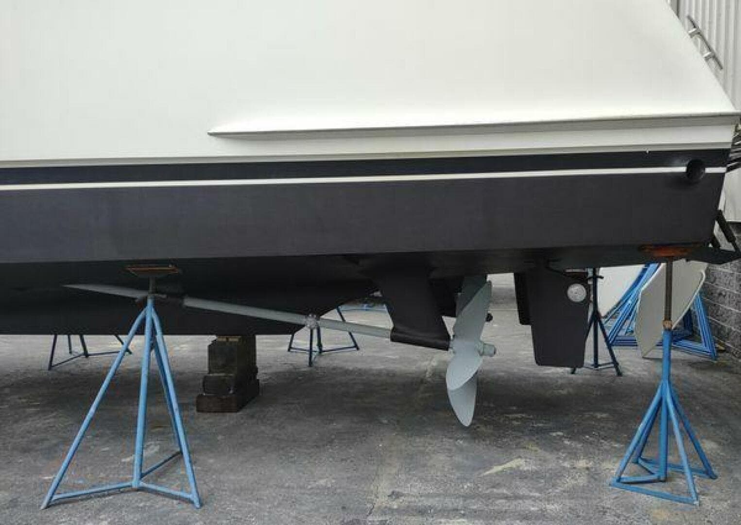 1996 Hatteras 50' Sport Deck