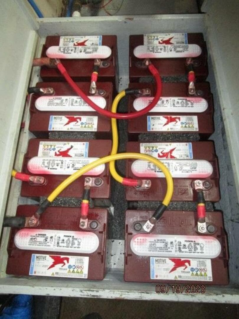 63' Hatteras starboard battery bank