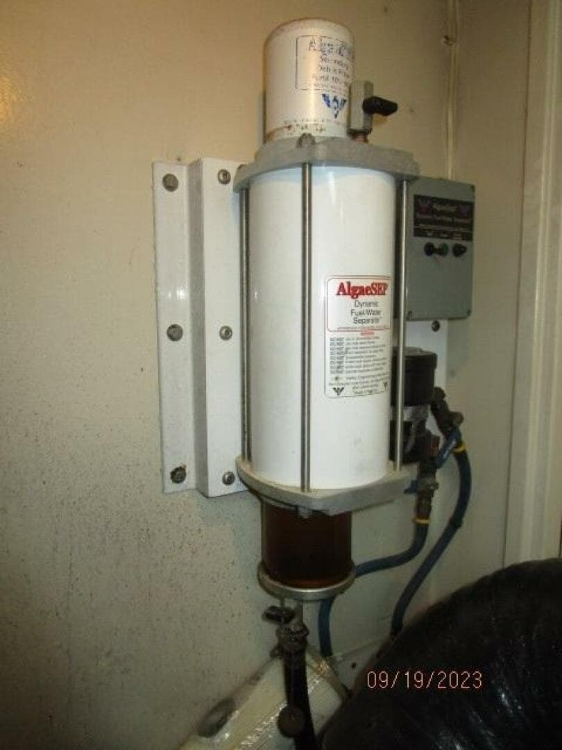63' Hatteras FuelSep fuel conditioning system