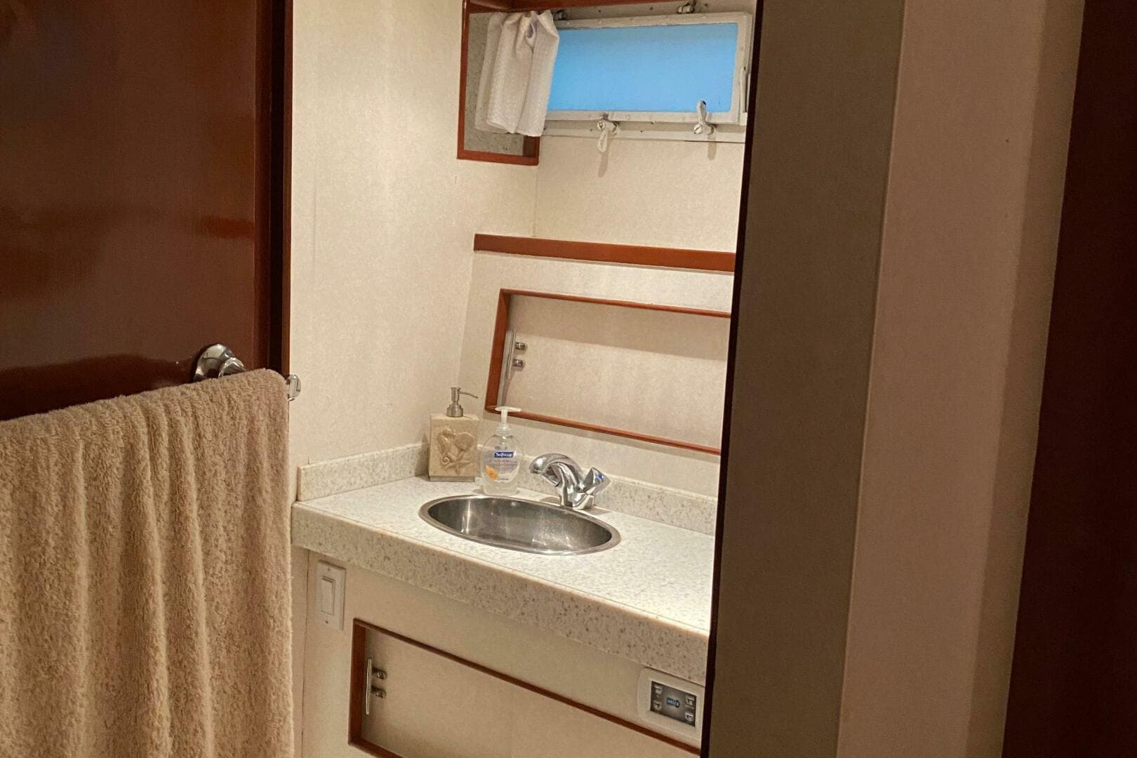 1973 Chris-Craft 47 Commander Flush Deck