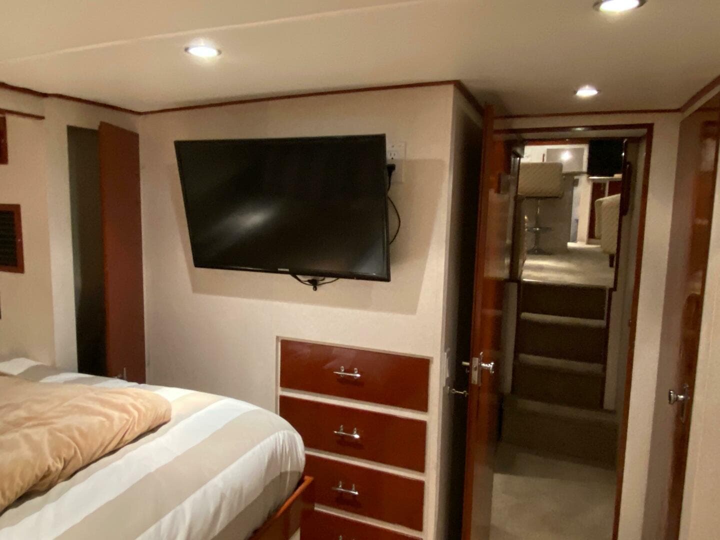 1973 Chris-Craft 47 Commander Flush Deck