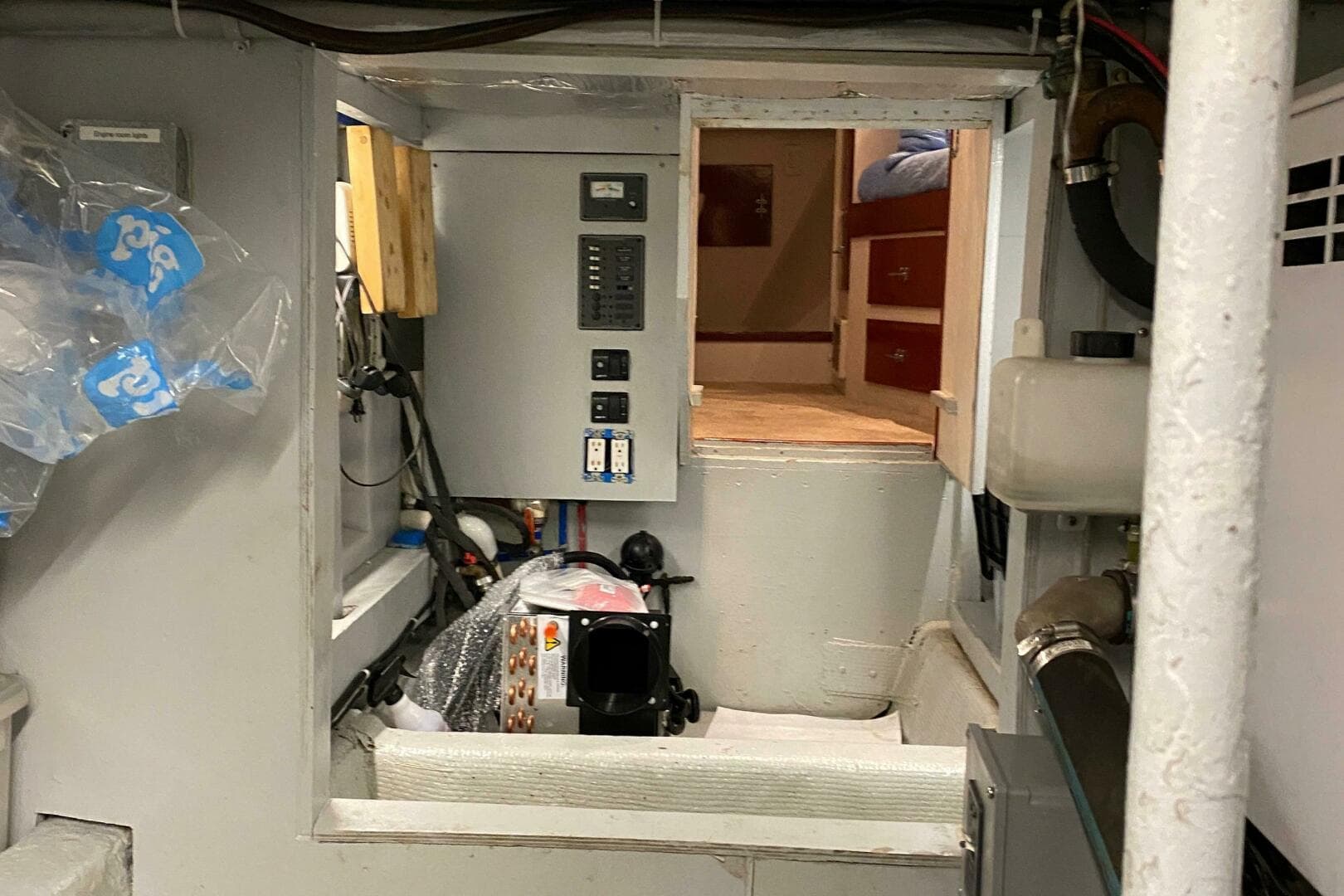 1973 Chris-Craft 47 Commander Flush Deck