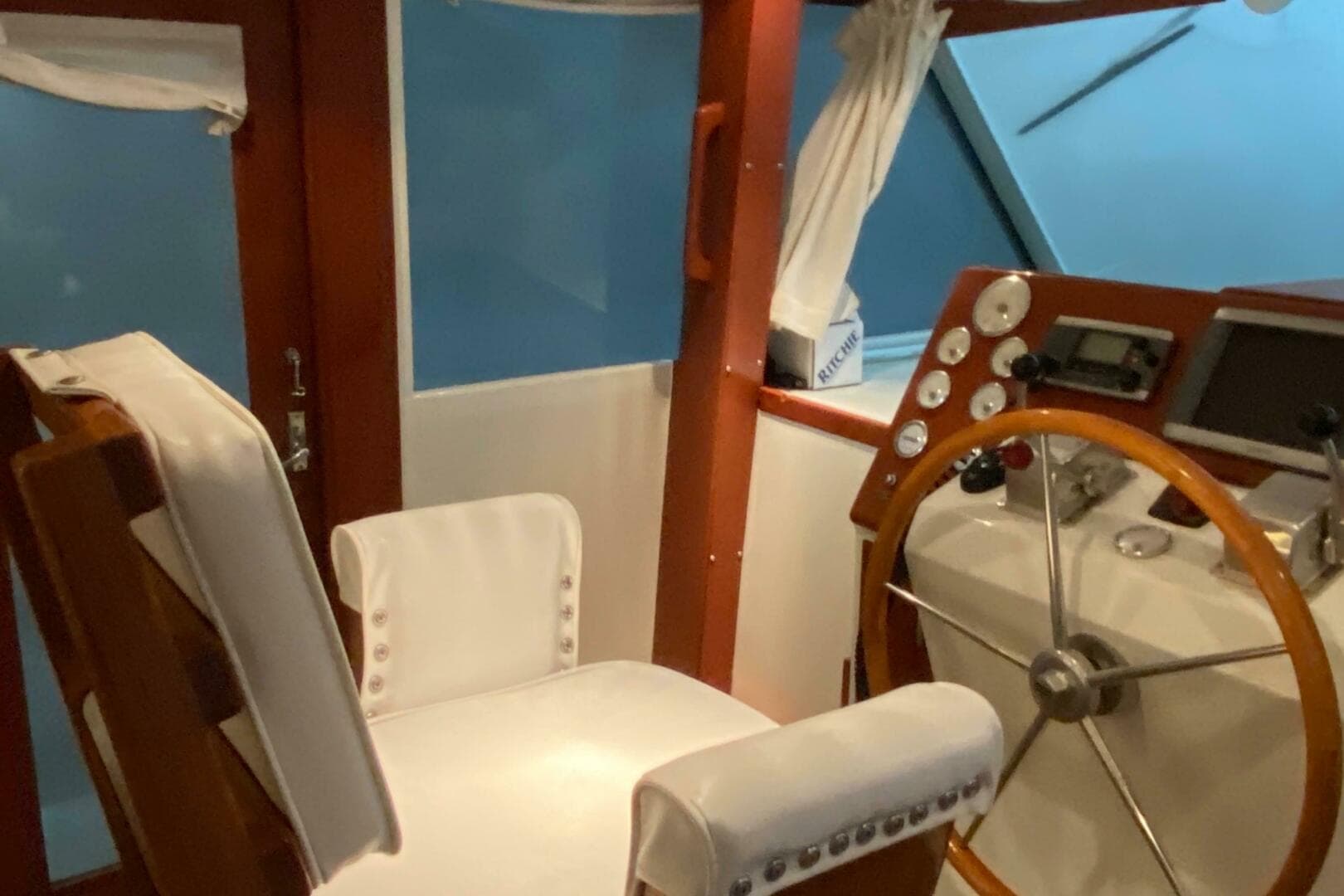 1973 Chris-Craft 47 Commander Flush Deck