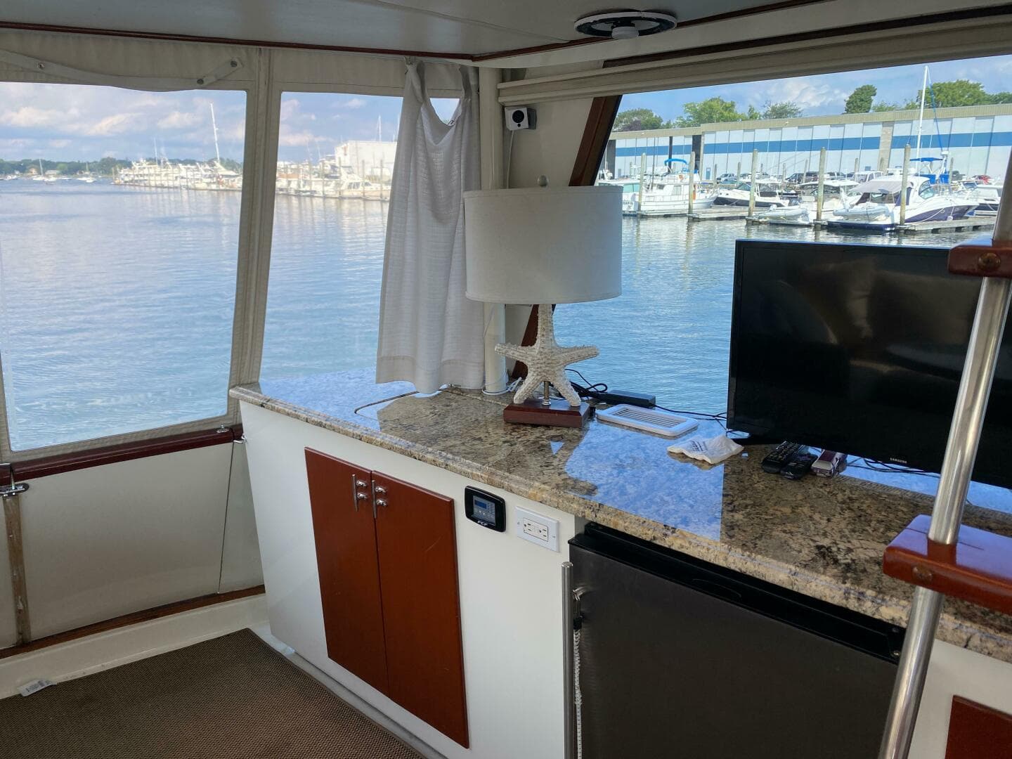 1973 Chris-Craft 47 Commander Flush Deck