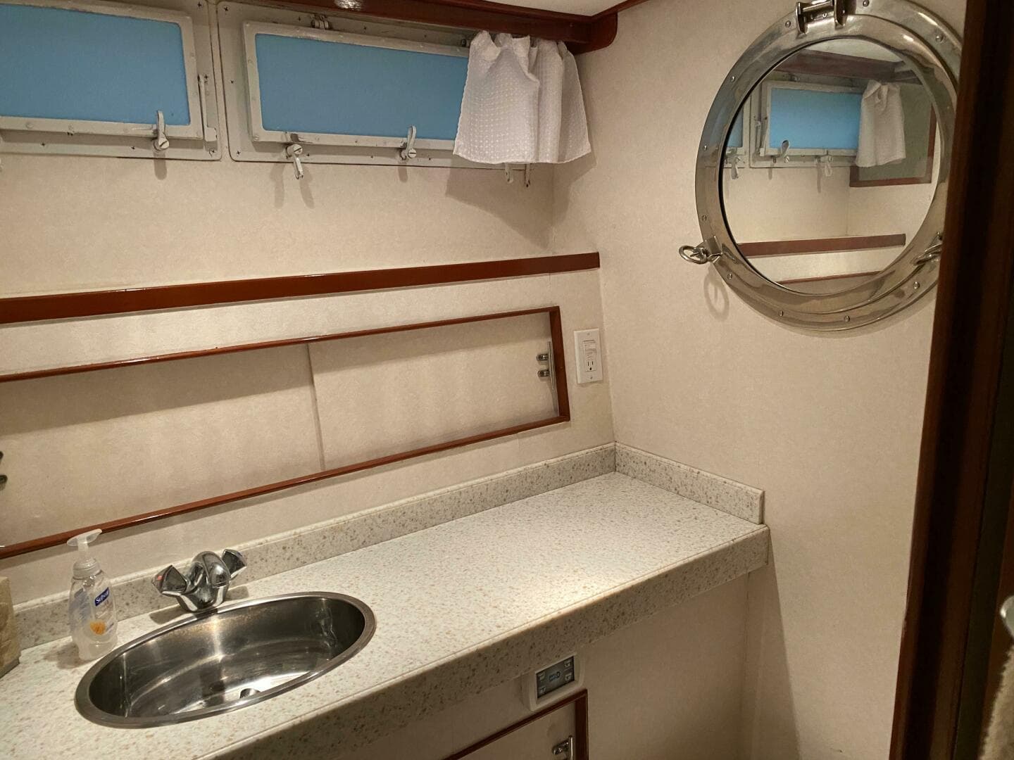 1973 Chris-Craft 47 Commander Flush Deck