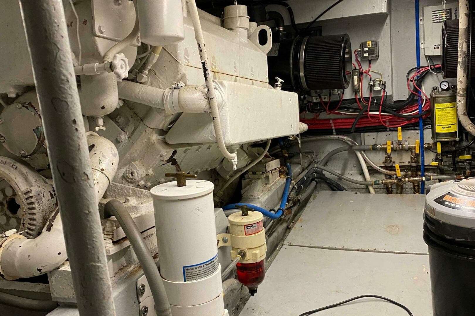 1973 Chris-Craft 47 Commander Flush Deck