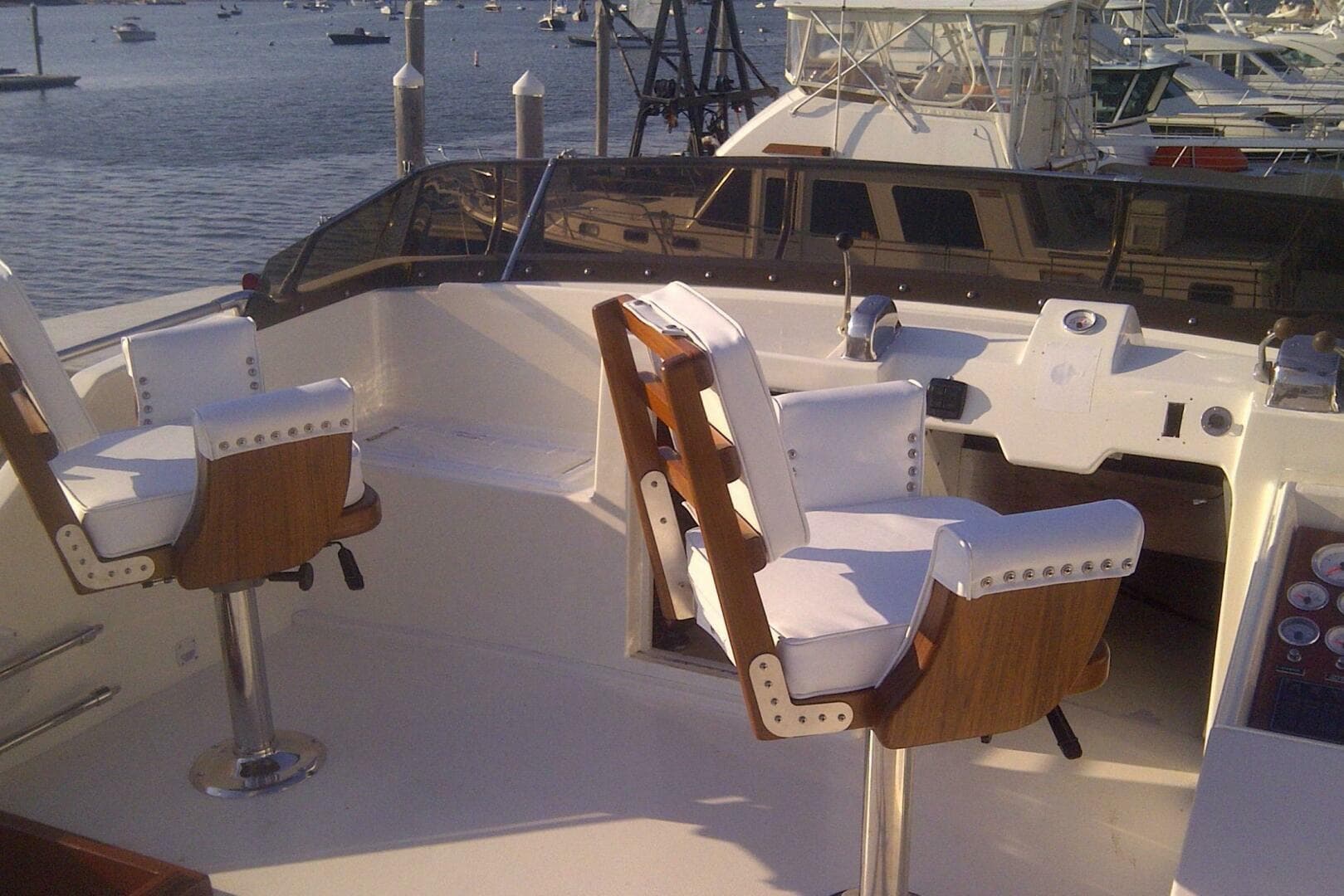 1973 Chris-Craft 47 Commander Flush Deck