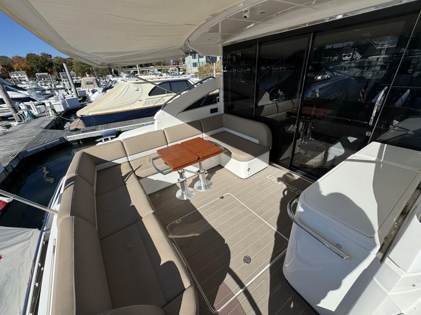 2015 Princess V52