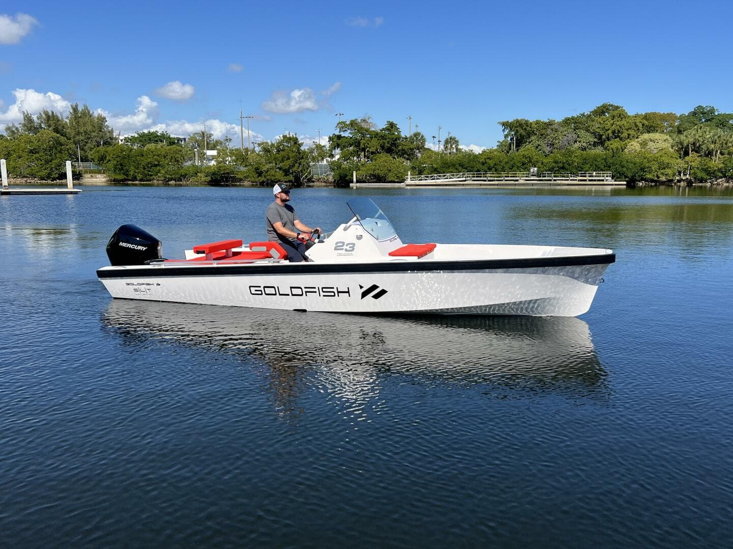 2021 Goldfish 23 Tender