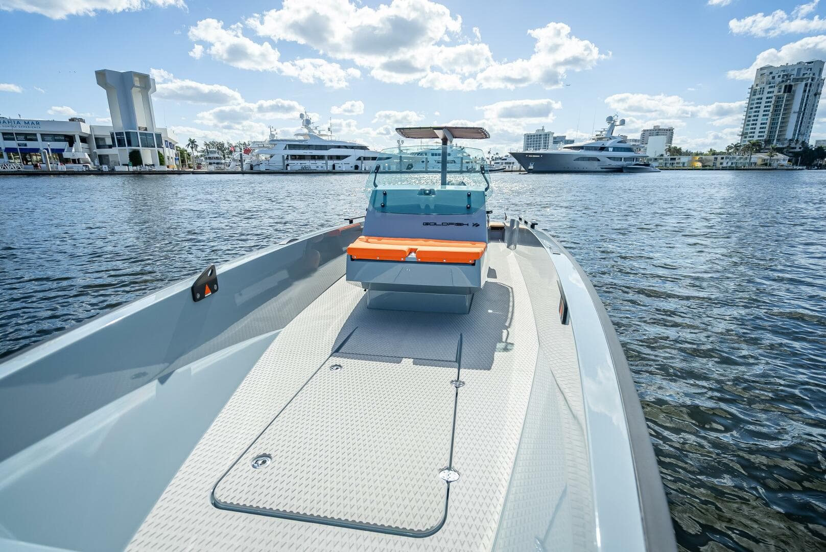 2024 Goldfish 28 Tender