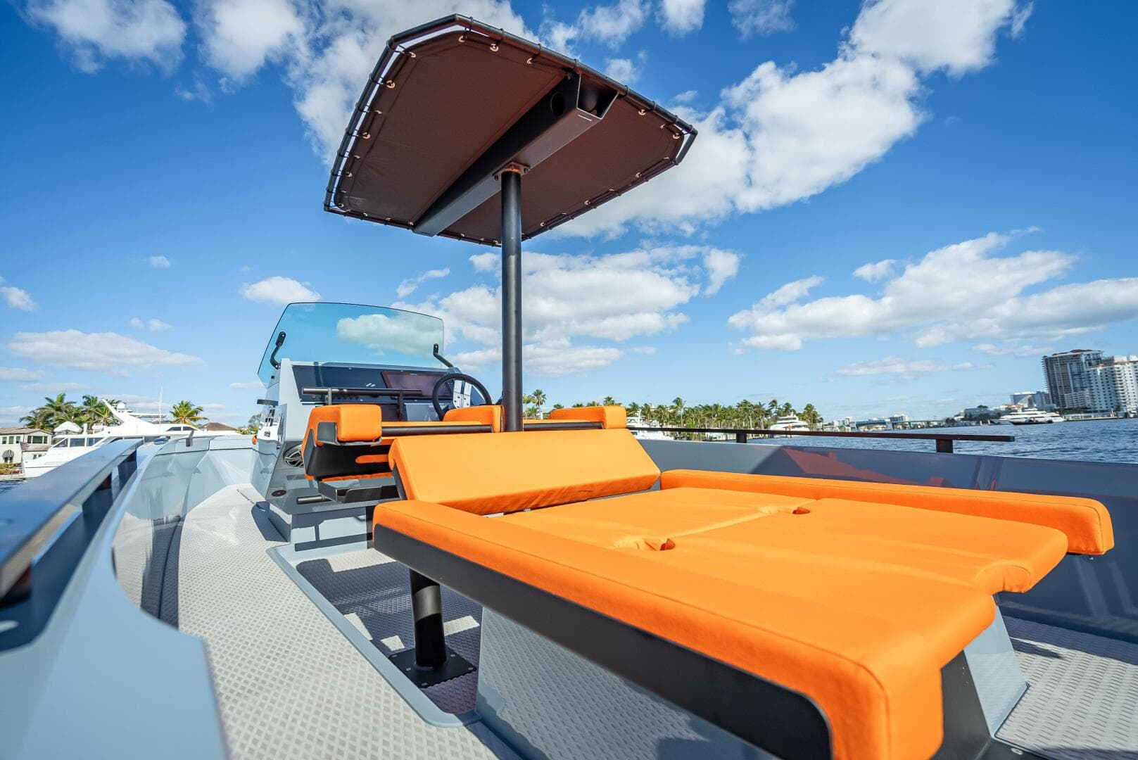 2024 Goldfish 28 Tender