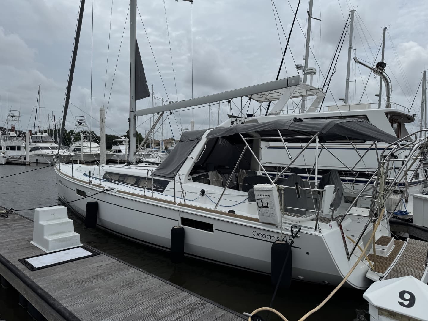 2017 Beneteau Oceanis 45