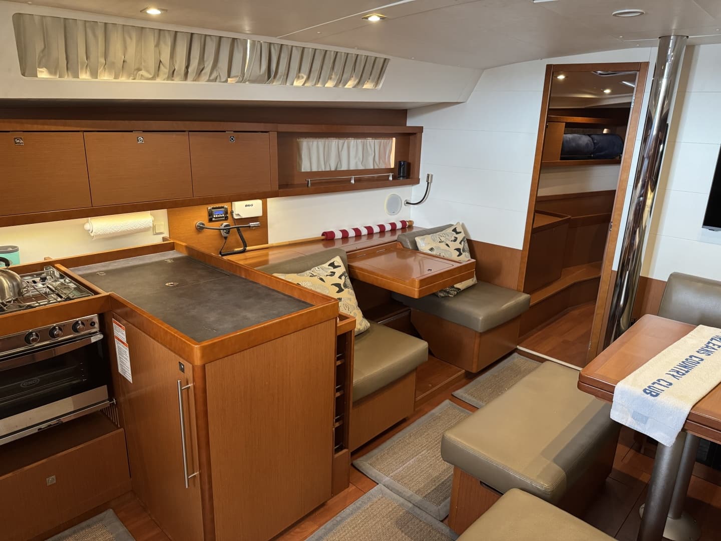 2017 Beneteau Oceanis 45