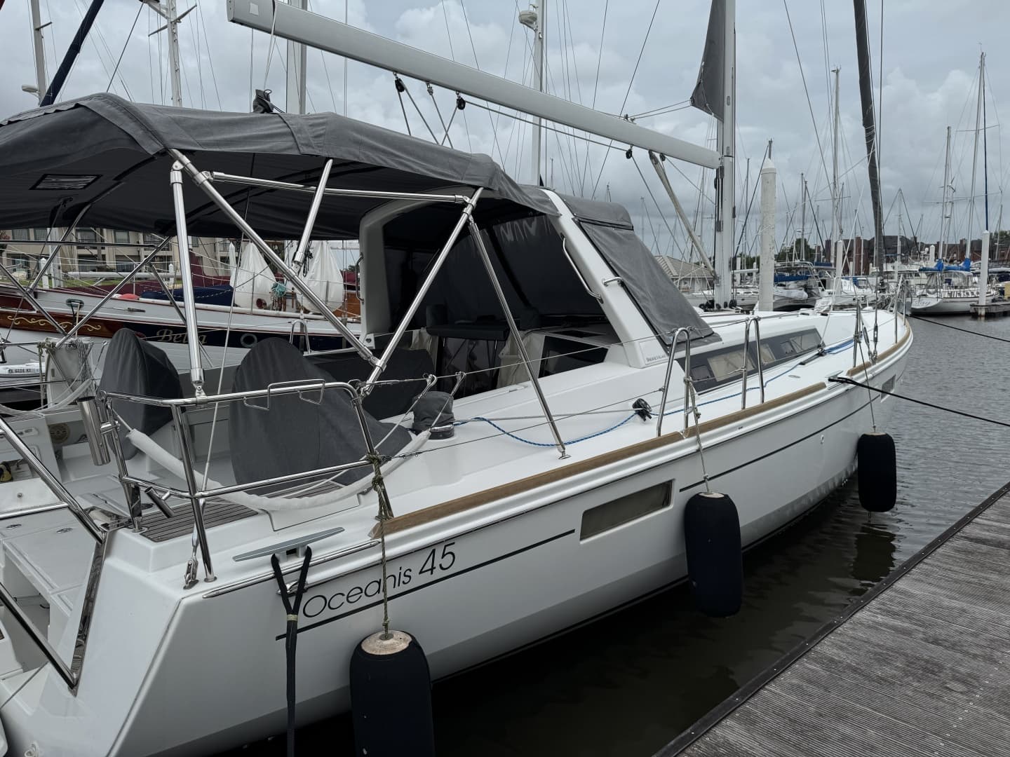 2017 Beneteau Oceanis 45